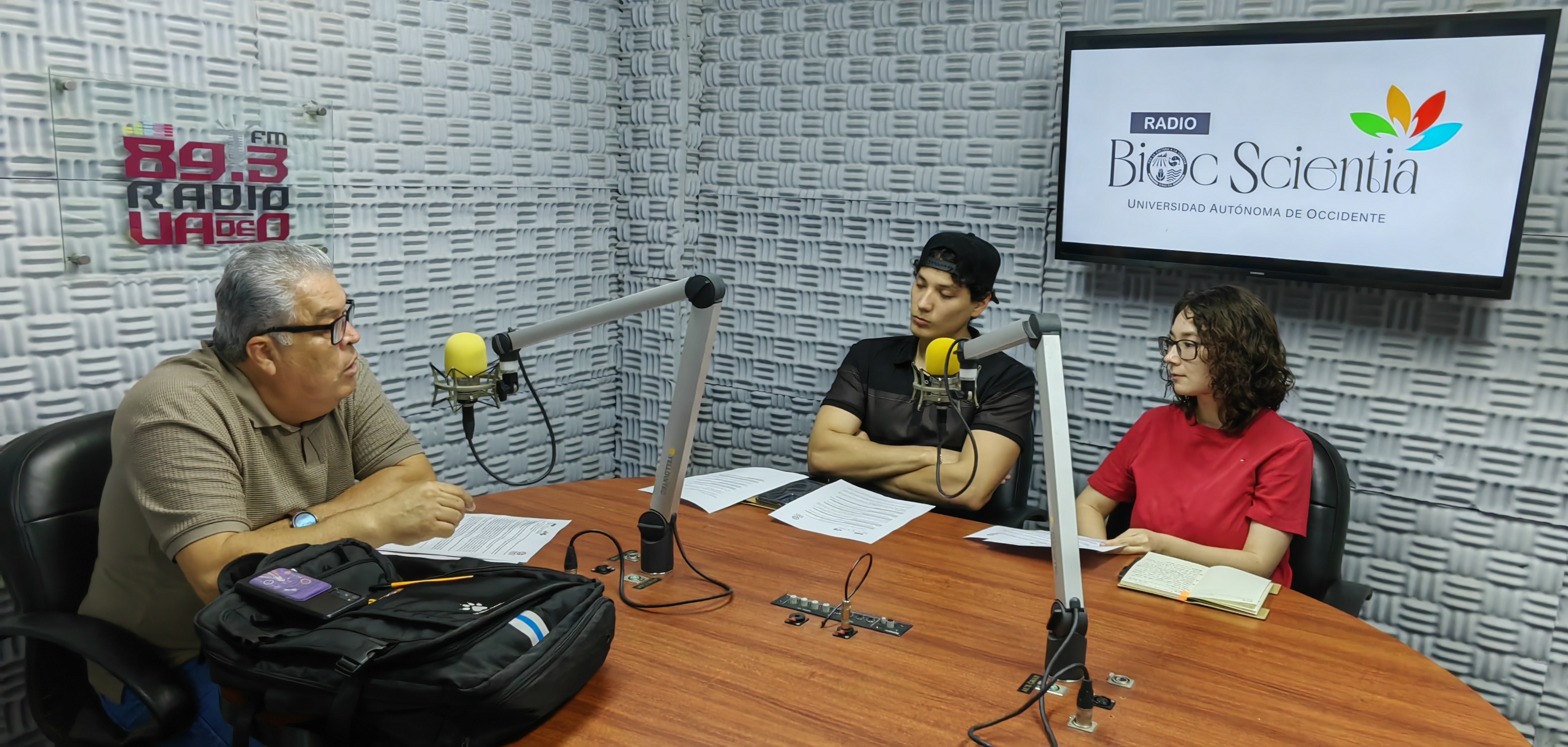 Entrevista al Dr. Miguel Ángel Orduño Torres en cabina